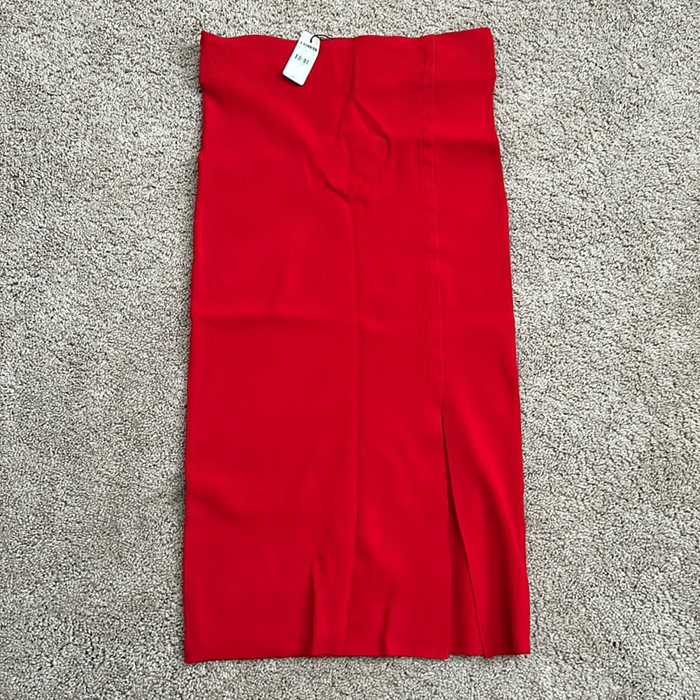 Express Red midi skirt NWT size large